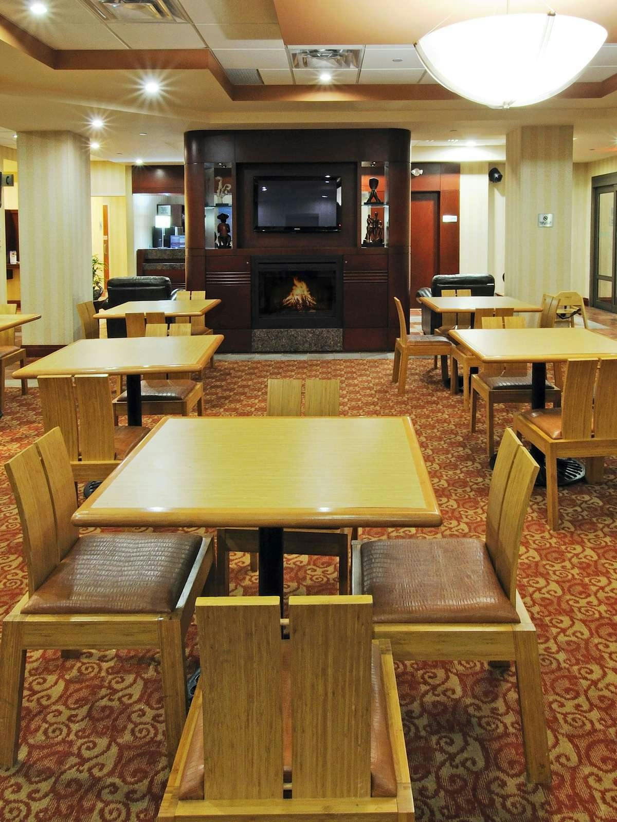 Hotel Holiday Inn Express Hotel & Suites Brampton photo 5