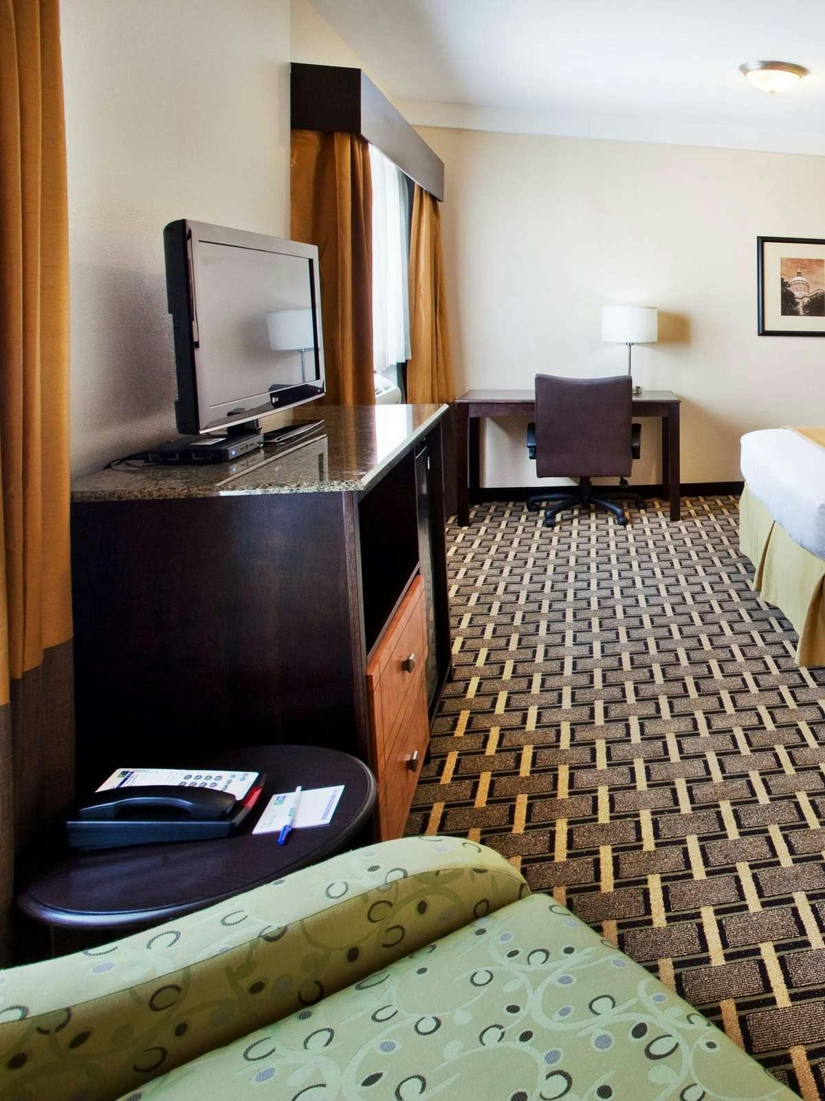 Hotel Holiday Inn Express Hotel & Suites Atlanta Downtown photo 2