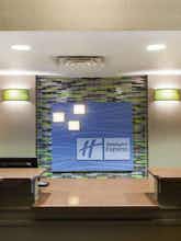 Hotel Holiday Inn Express Hotel & Suites Brandon photo 4