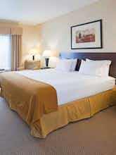 Hotel Holiday Inn Express Hotel & Suites Brandon photo 1