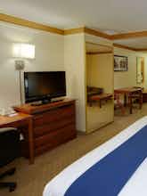 Hotel Holiday Inn Express Hotel & Suites Brattleboro photo 2