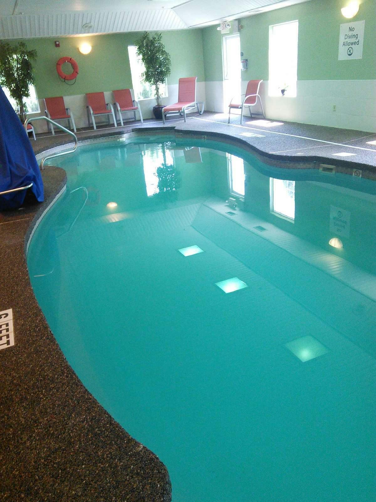 Hotel Holiday Inn Express Hotel & Suites Brattleboro photo 5