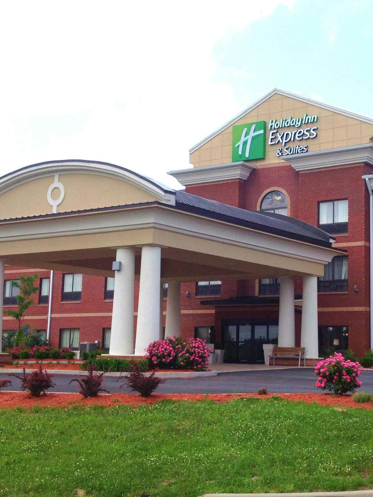 Hotel Holiday Inn Express Hotel & Suites Bridgeport photo 5