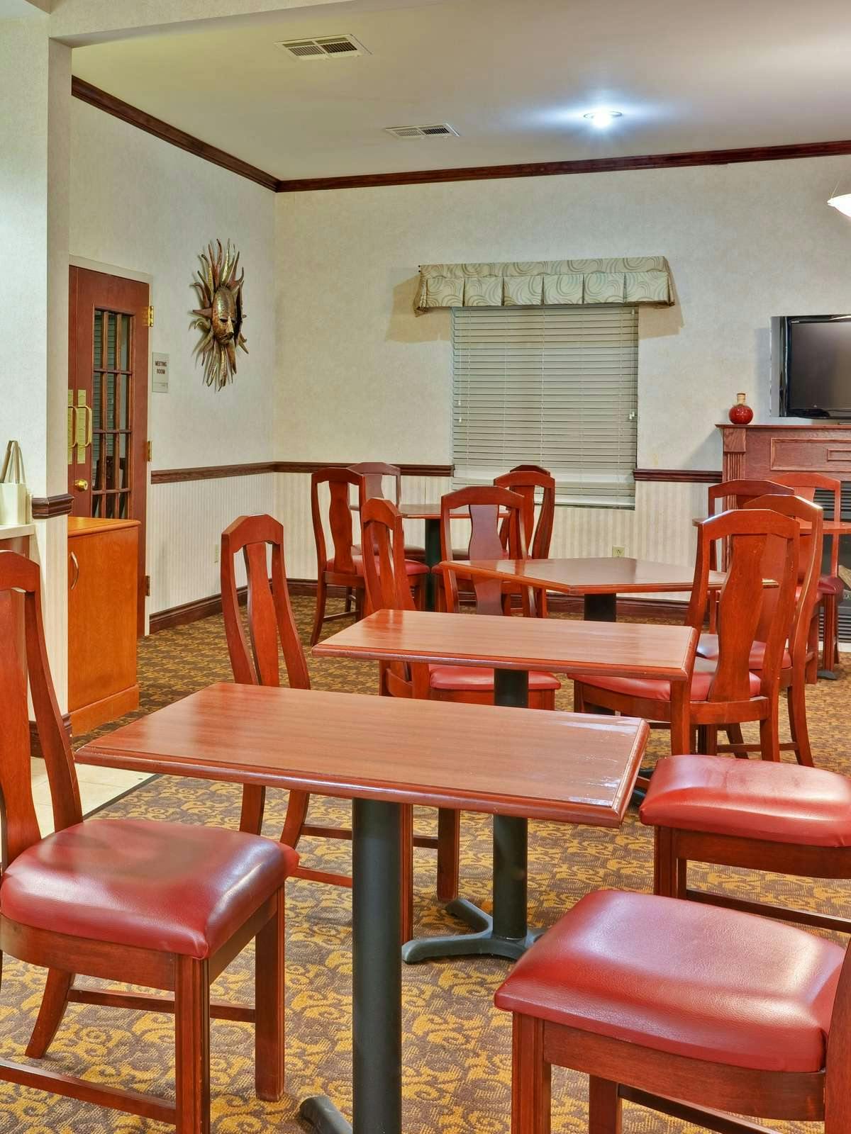 Hotel Holiday Inn Express Hotel & Suites Brookville photo 5