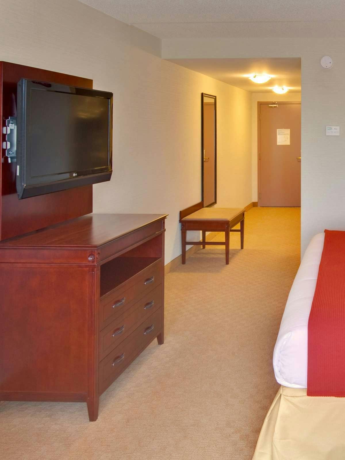 Hotel Holiday Inn Express Hotel & Suites Brockville photo 3