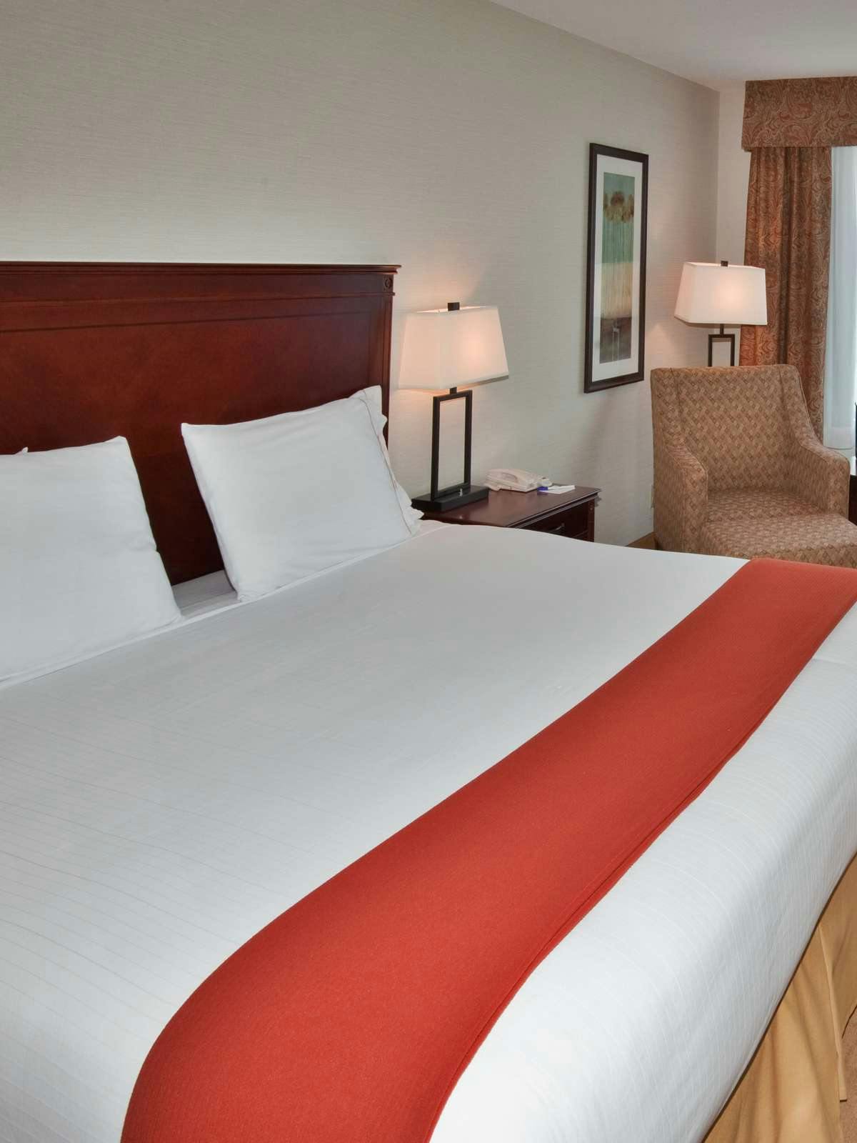 Hotel Holiday Inn Express Hotel & Suites Brockville photo 1