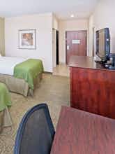 Hotel Holiday Inn Express Hotel & Suites Brownfield photo 2