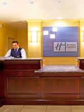 Hotel Holiday Inn Express Hotel & Suites Buffalo Airport photo 3