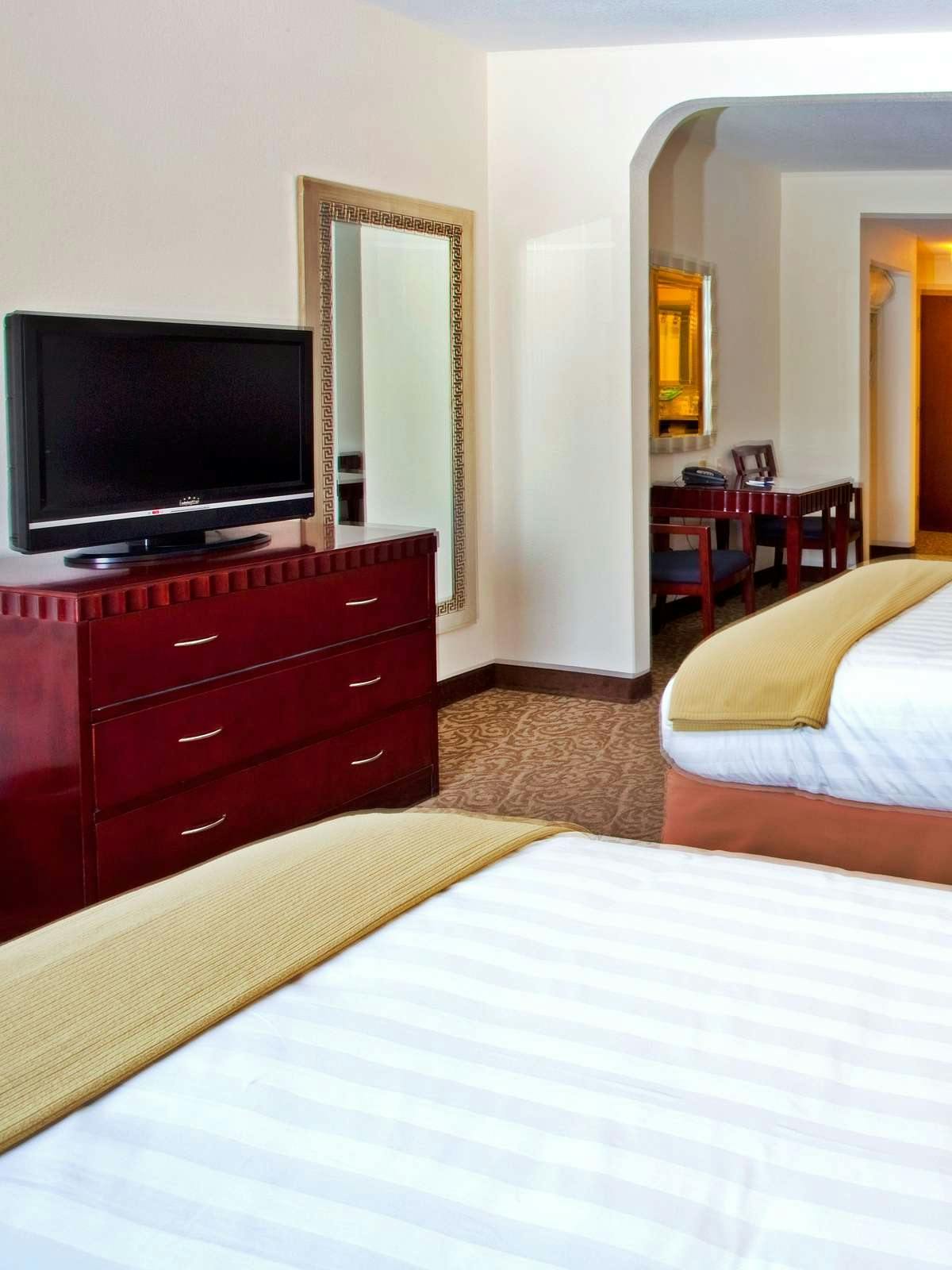 Hotel Holiday Inn Express Hotel & Suites Brooksville I 75 photo 2