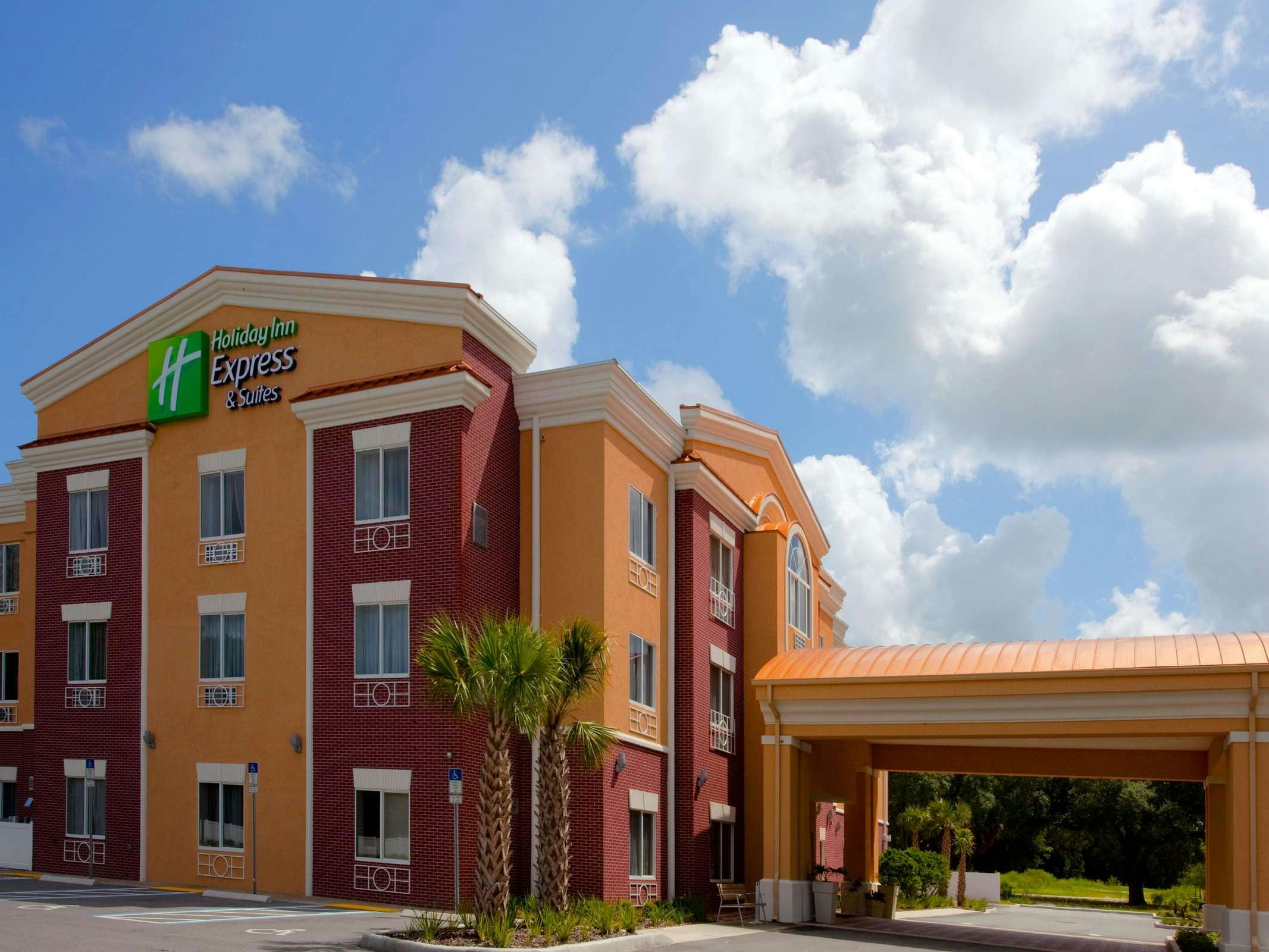 Holiday Inn Express Hotel & Suites Brooksville I 75