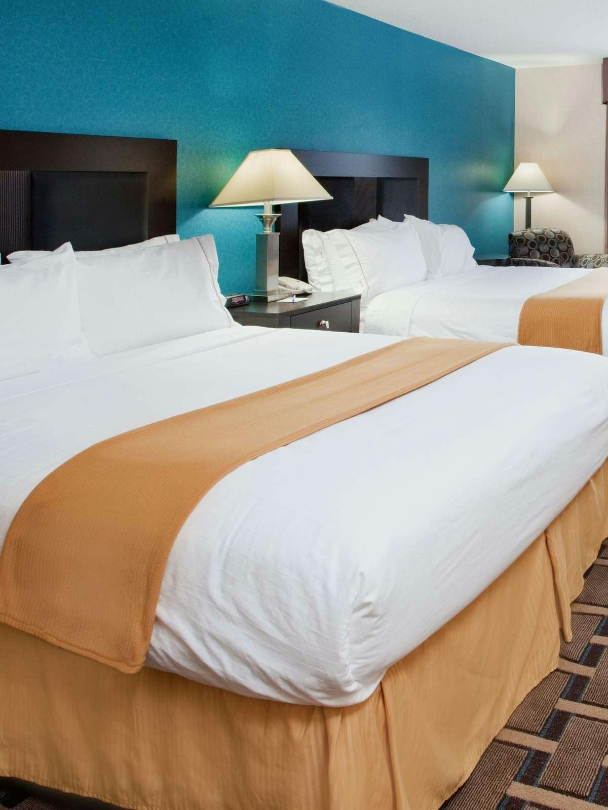 Hotel Holiday Inn Express Hotel & Suites Buford photo 1