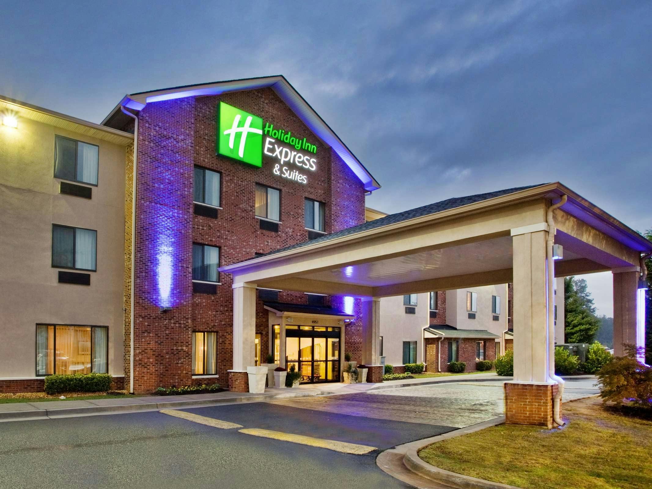 Holiday Inn Express Hotel & Suites Buford