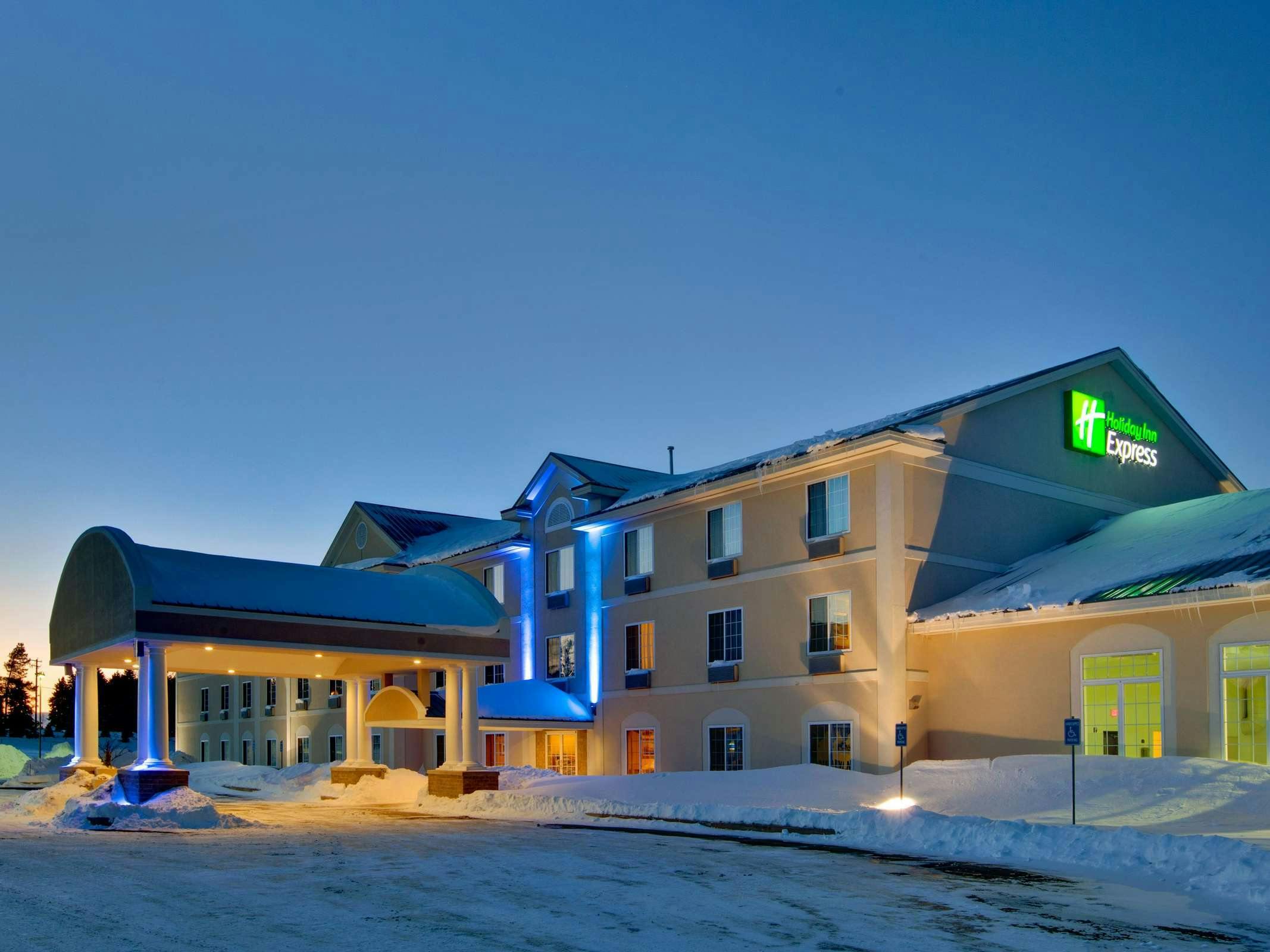 Holiday Inn Express Hotel & Suites Cadillac