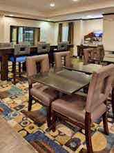 Hotel Holiday Inn Express Hotel & Suites Buford photo 4