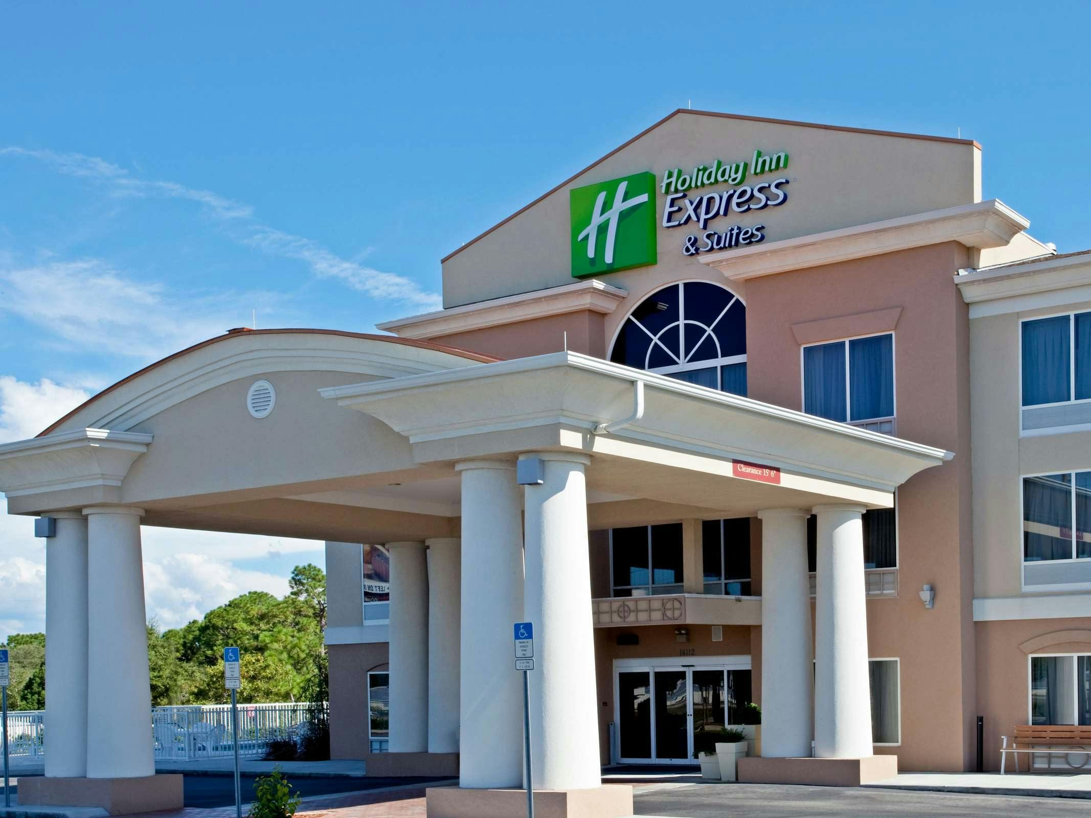 Holiday Inn Express Hotel & Suites Brooksville West