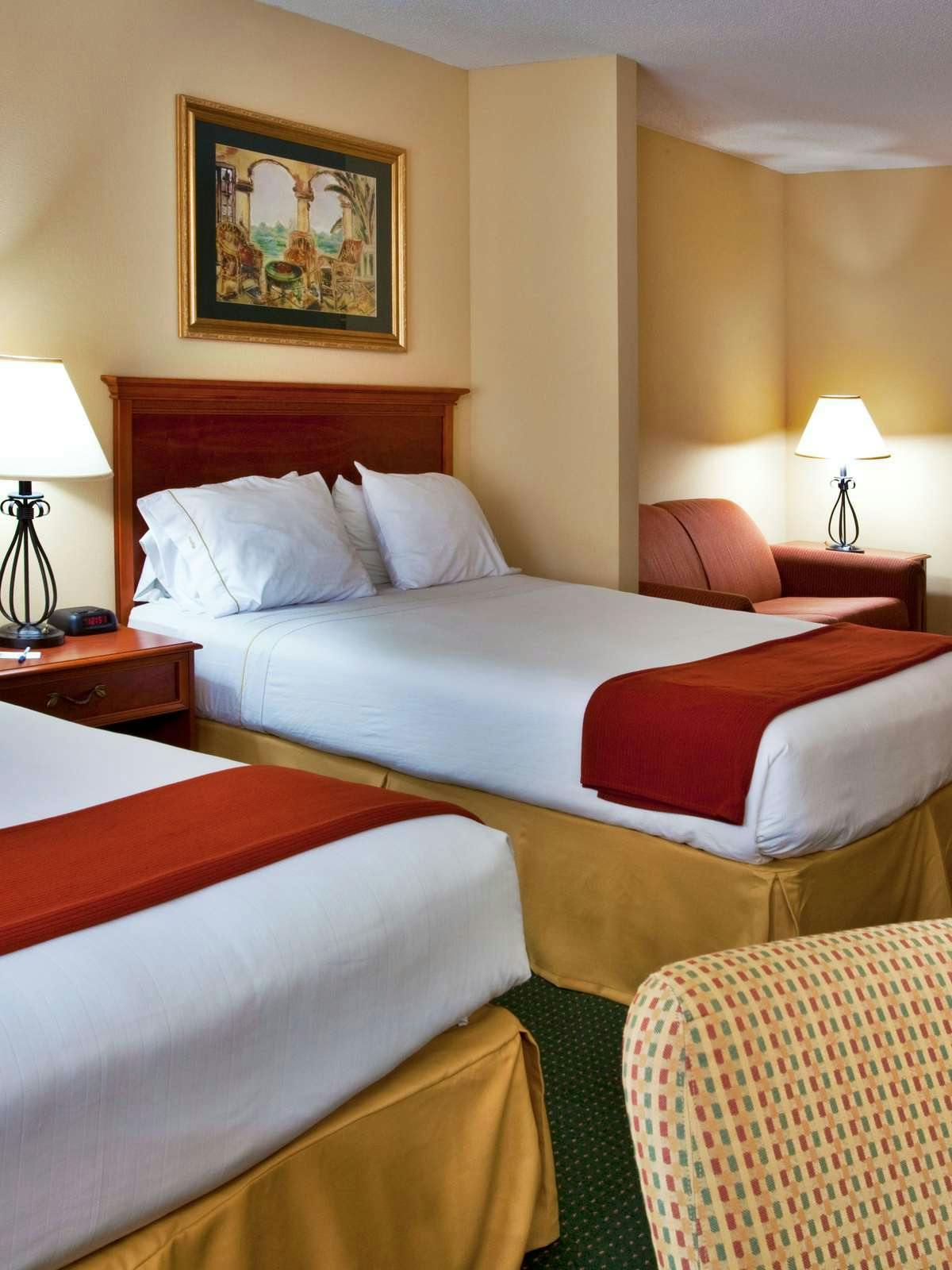 Hotel Holiday Inn Express Hotel & Suites Brooksville West photo 1