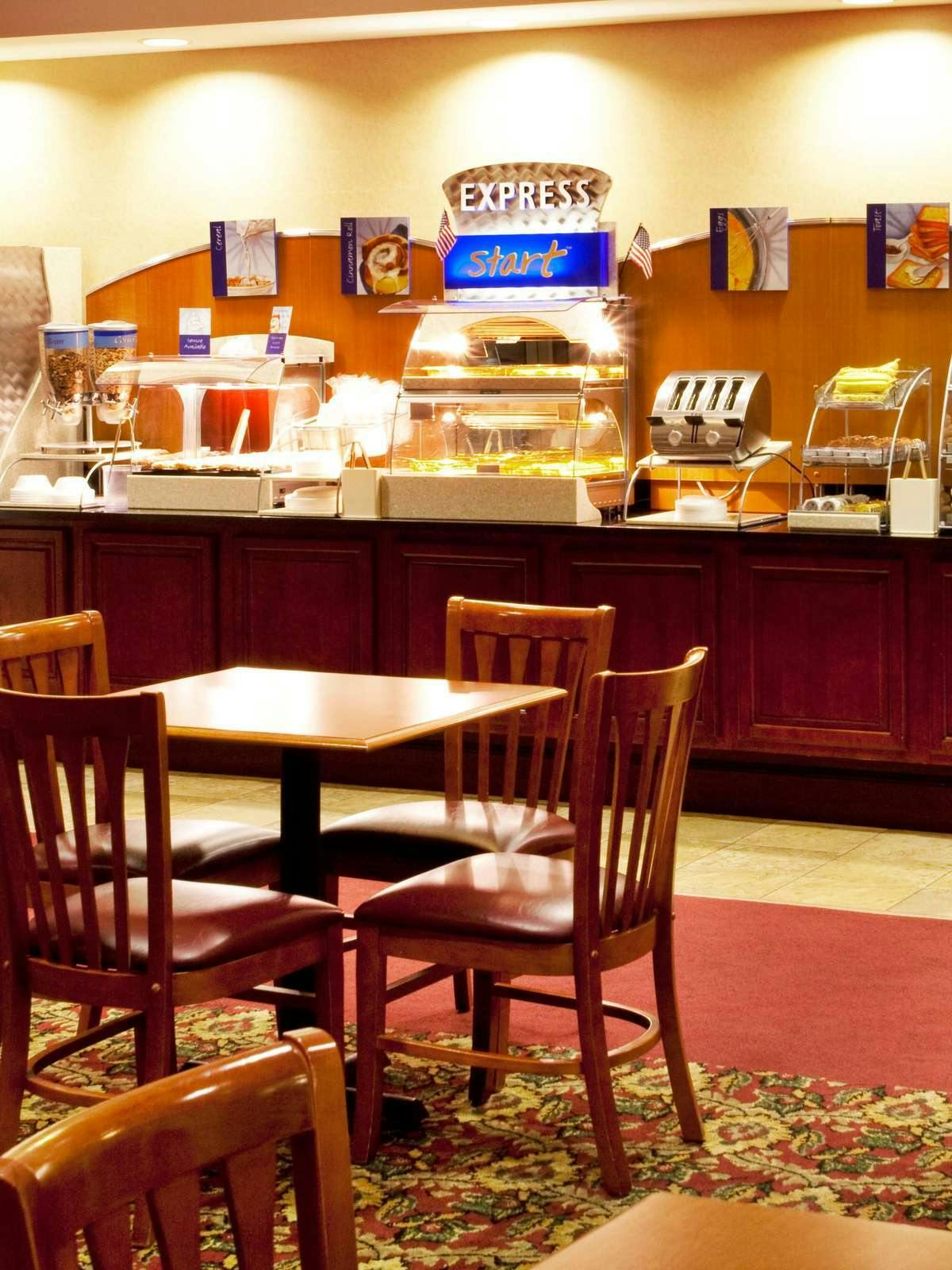 Hotel Holiday Inn Express Hotel & Suites Brooksville West photo 5