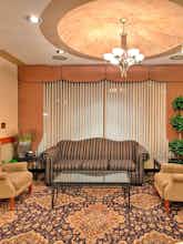 Hotel Holiday Inn Express Hotel & Suites Calgary photo 3