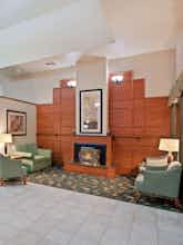 Hotel Holiday Inn Express Hotel & Suites Burlington photo 3