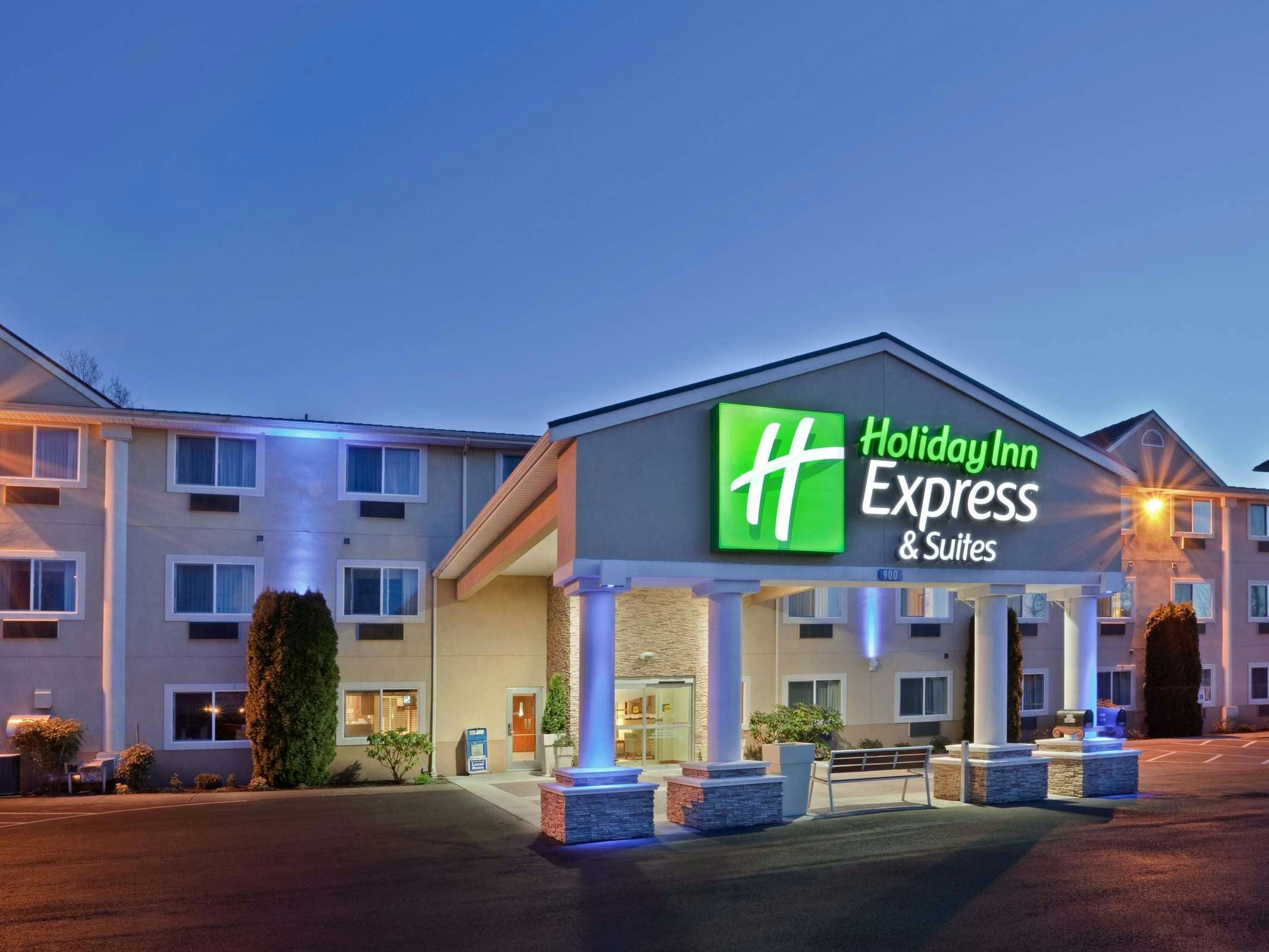 Holiday Inn Express Hotel & Suites Burlington