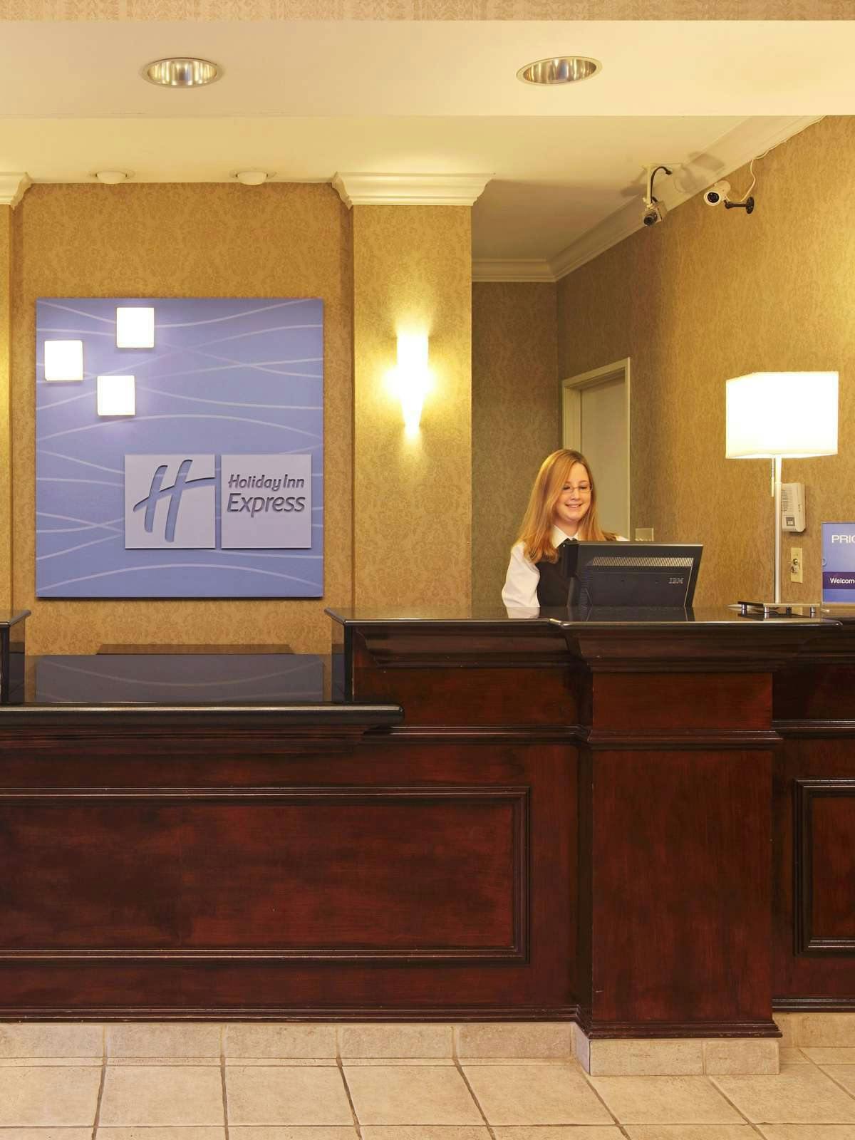 Hotel Holiday Inn Express Hotel & Suites Camden photo 4