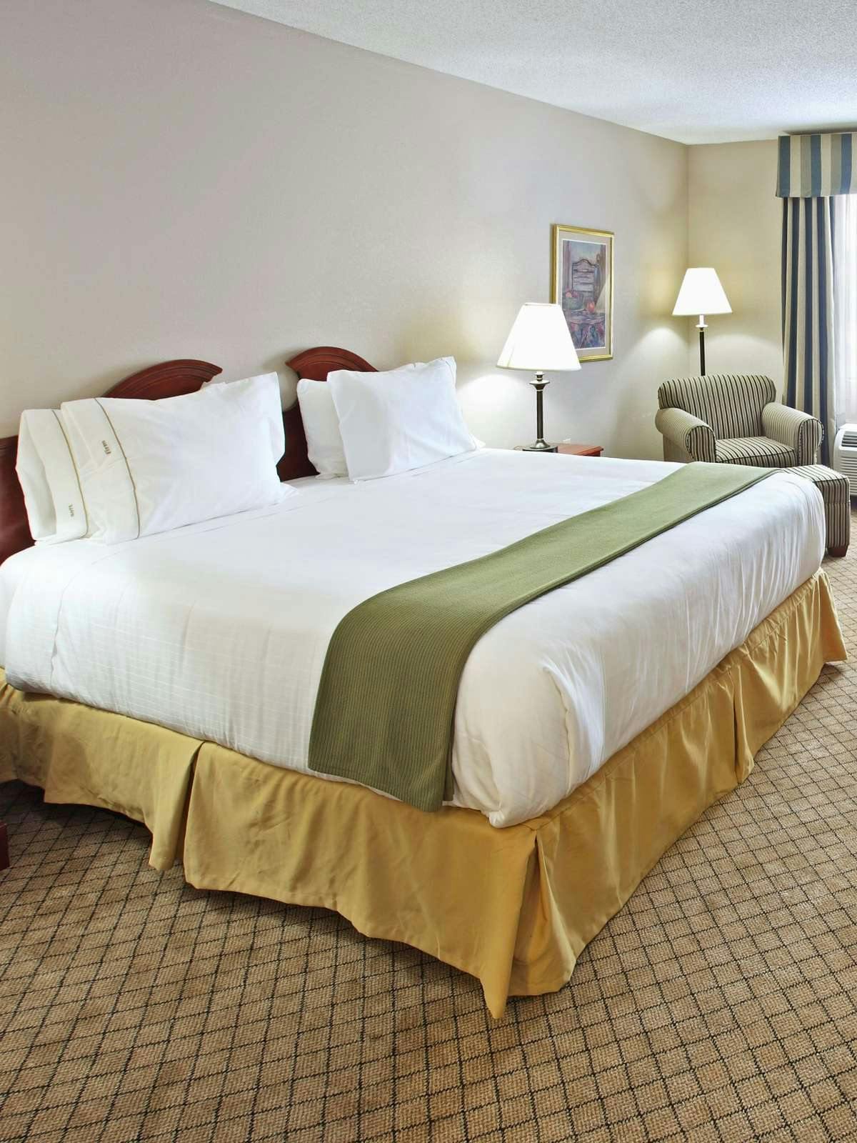 Hotel Holiday Inn Express Hotel & Suites Camden photo 1