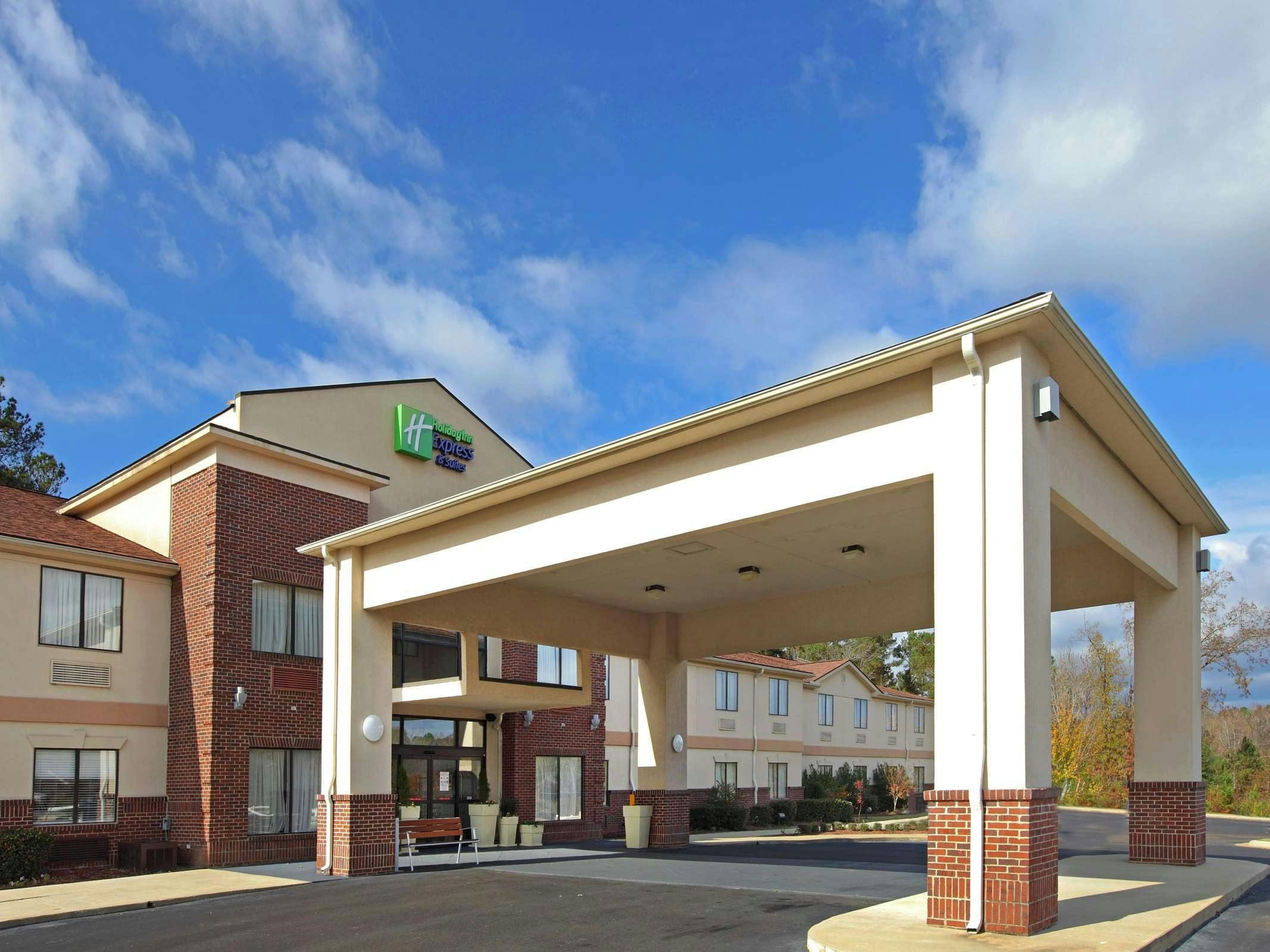 Holiday Inn Express Hotel & Suites Camden
