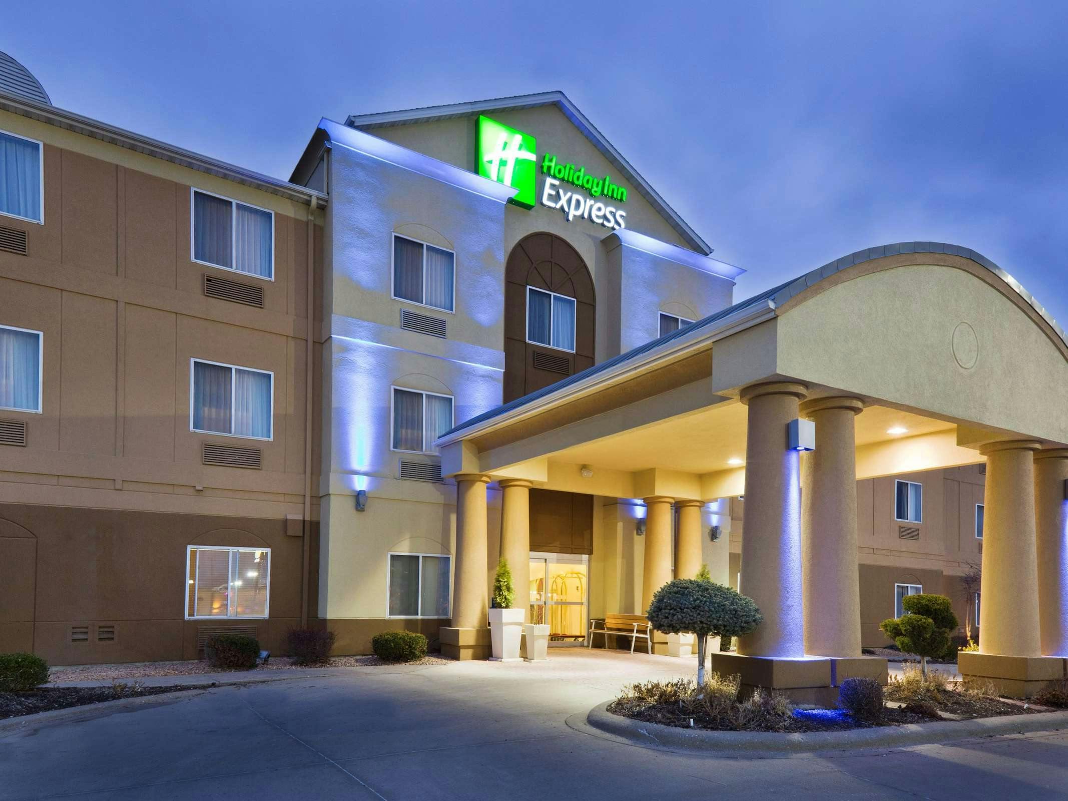 Holiday Inn Express Hotel & Suites Burlington