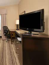Hotel Holiday Inn Express Hotel & Suites Burlington photo 2