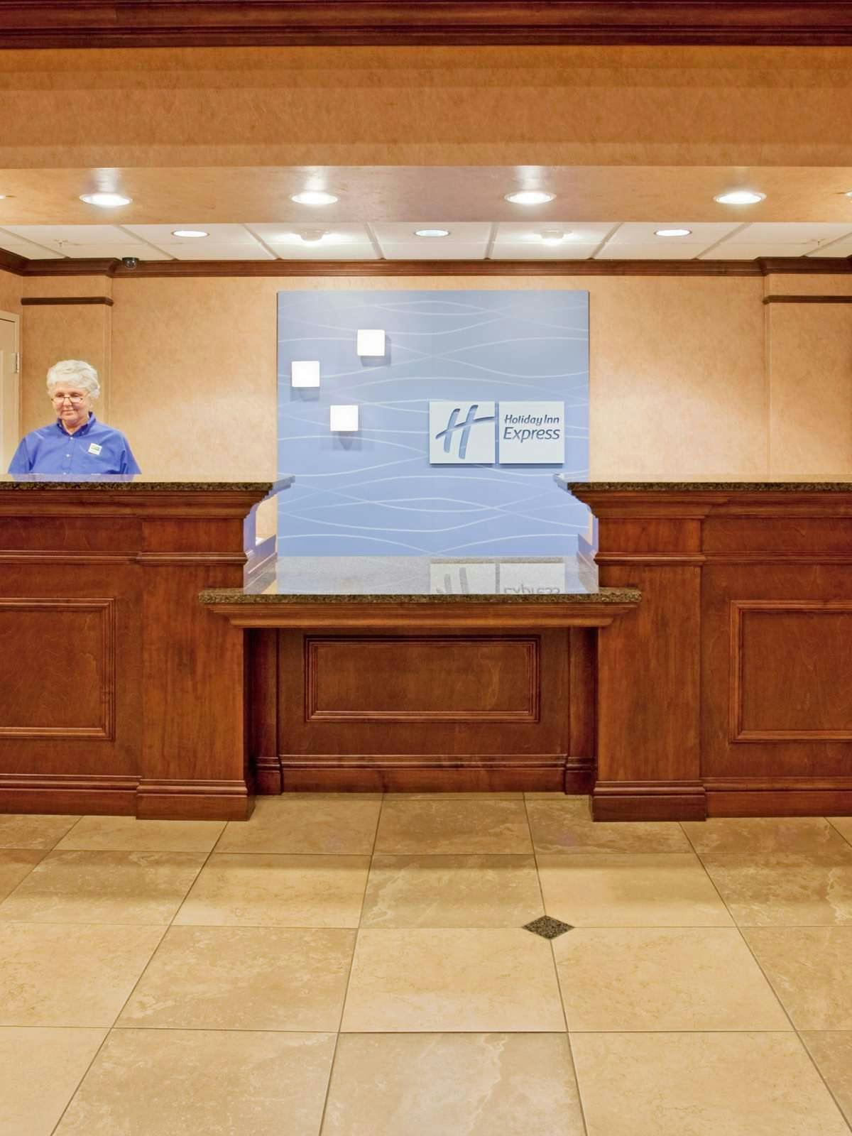 Hotel Holiday Inn Express Hotel & Suites Cape Girardeau photo 4