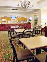Hotel Holiday Inn Express Hotel & Suites Camden photo 5
