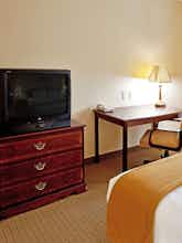 Hotel Holiday Inn Express Hotel & Suites Camden photo 2