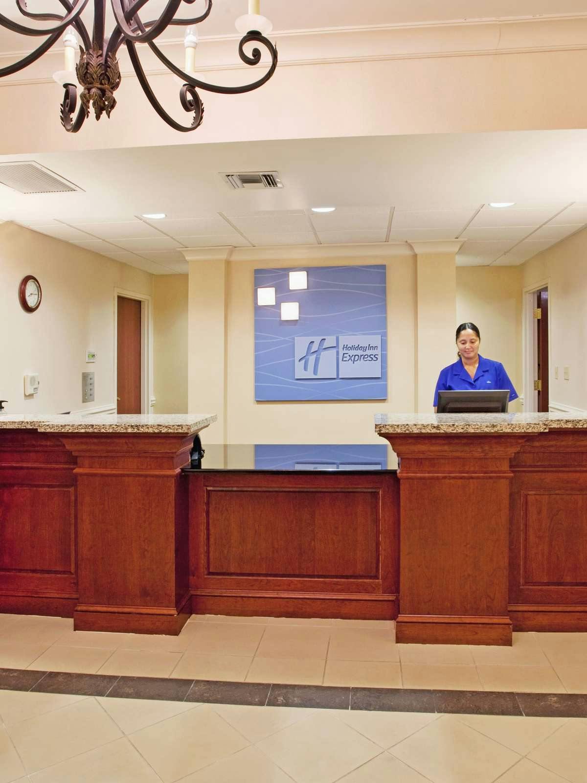 Hotel Holiday Inn Express Hotel & Suites Camden photo 4