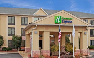 Holiday Inn Express Hotel & Suites Charlotte Airport Belmont