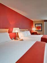 Hotel Holiday Inn Express Hotel & Suites Chatham South photo 1