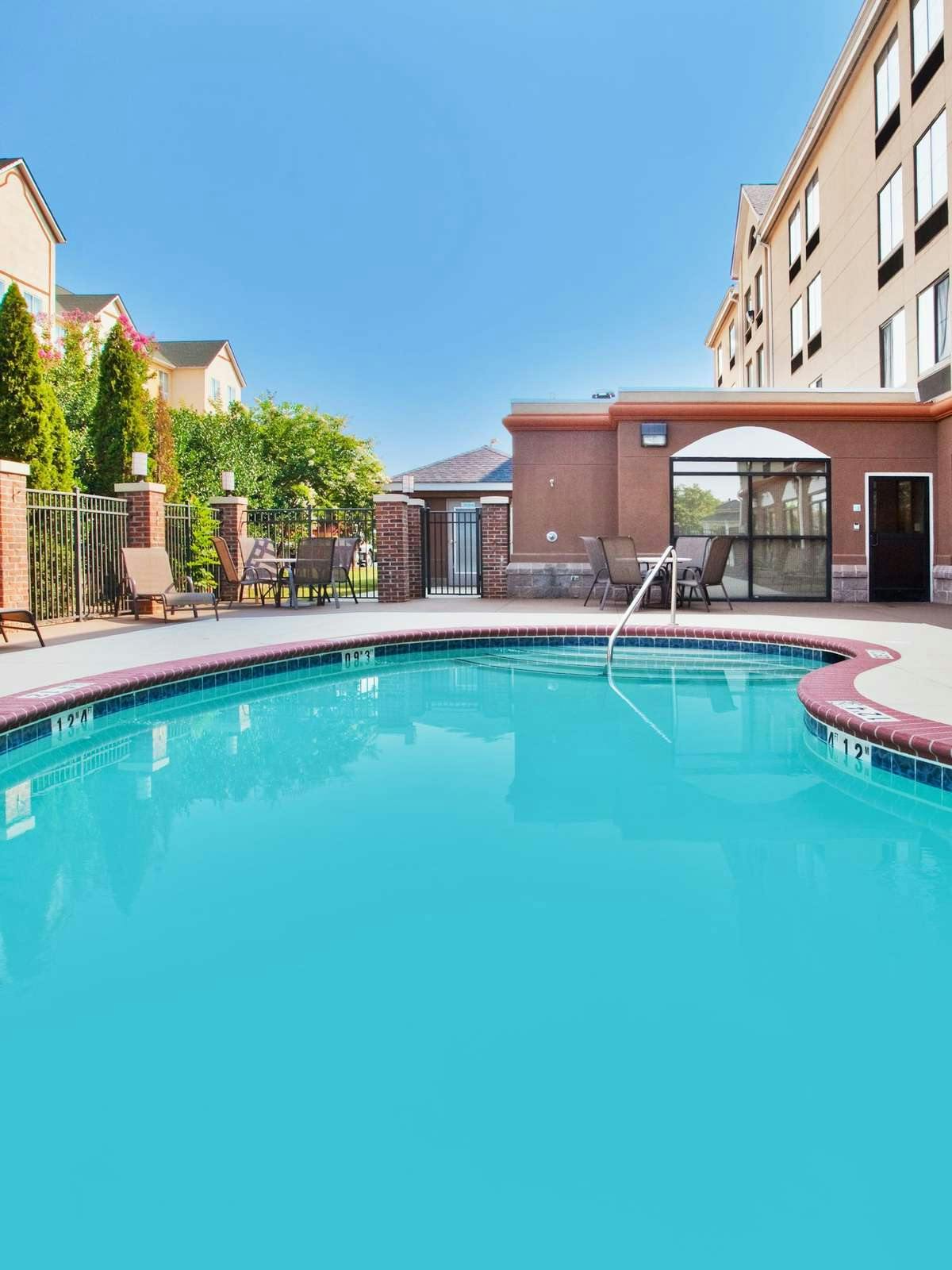 Hotel Holiday Inn Express Hotel & Suites Charlotte I-85 photo 5