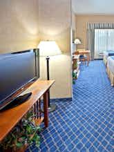 Hotel Holiday Inn Express Hotel & Suites Cheney photo 2