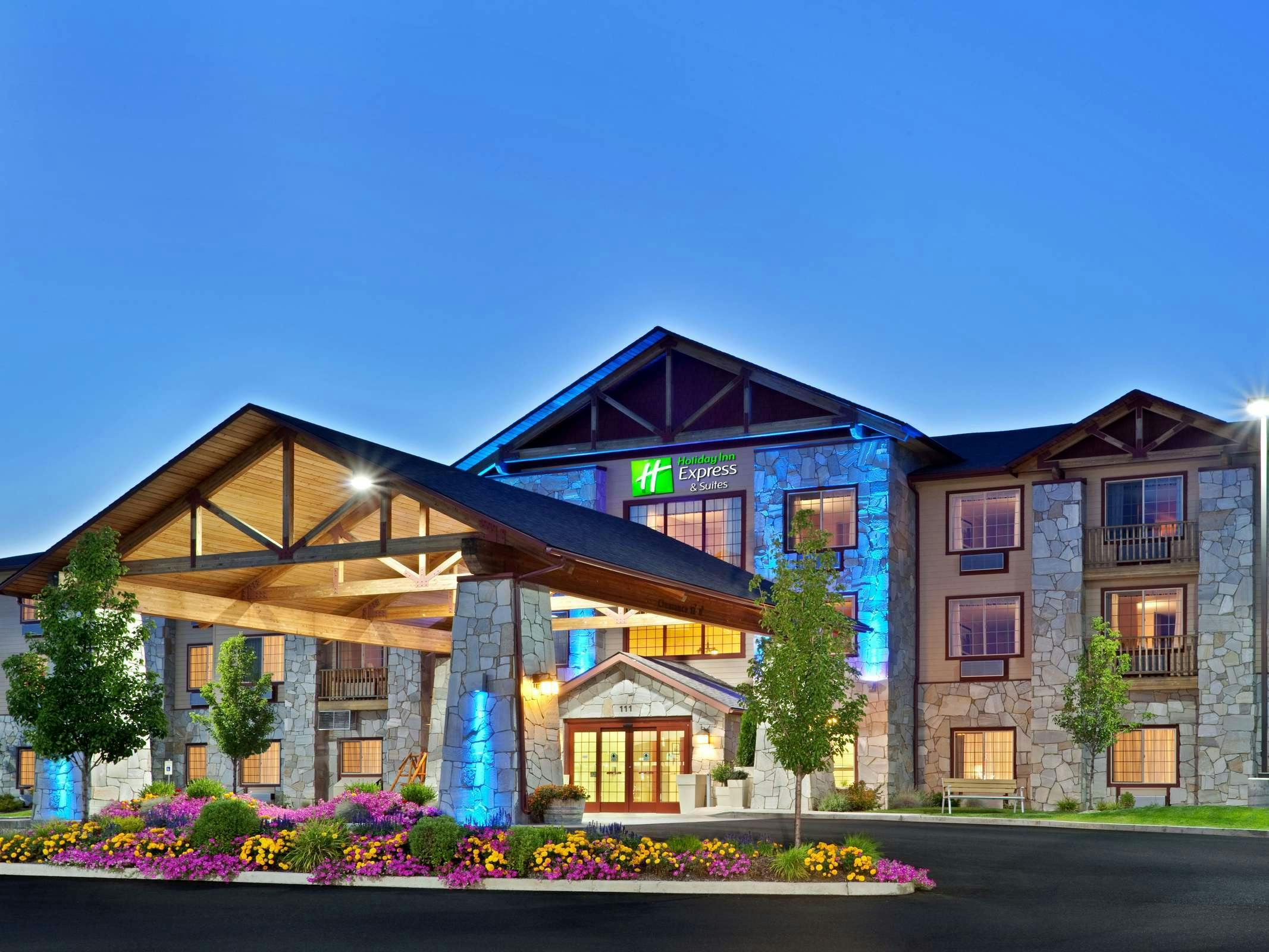 Holiday Inn Express Hotel & Suites Cheney