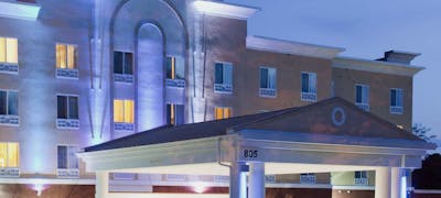 Holiday Inn Express Hotel & Suites Charlotte Arrowood