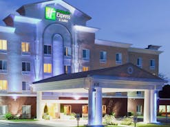 Holiday Inn Express Hotel & Suites Charlotte Arrowood