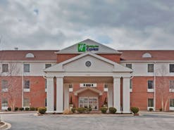 Holiday Inn Express Hotel & Suites Chicago Algonquin