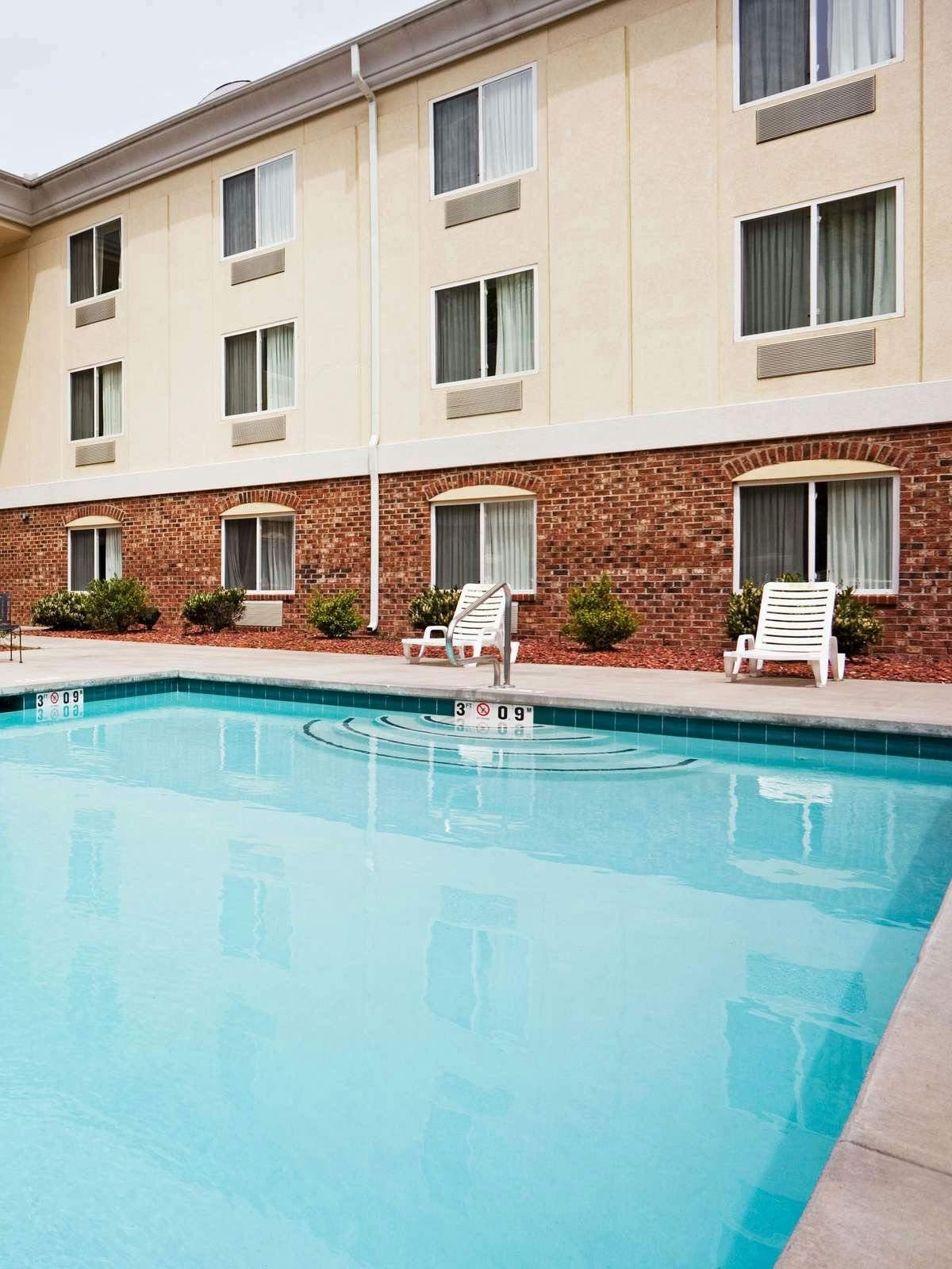 Hotel Holiday Inn Express Hotel & Suites Cherokee Casino photo 5