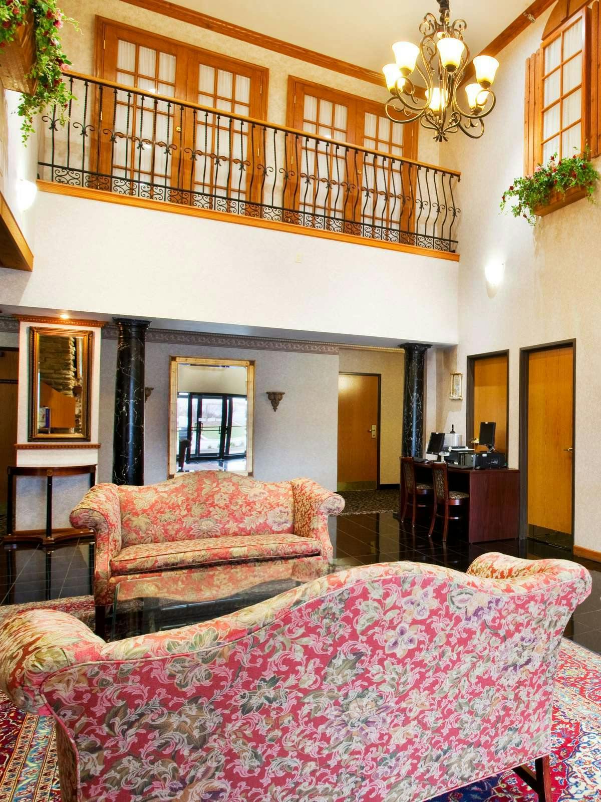 Hotel Holiday Inn Express Hotel & Suites Chicago Libertyville photo 4