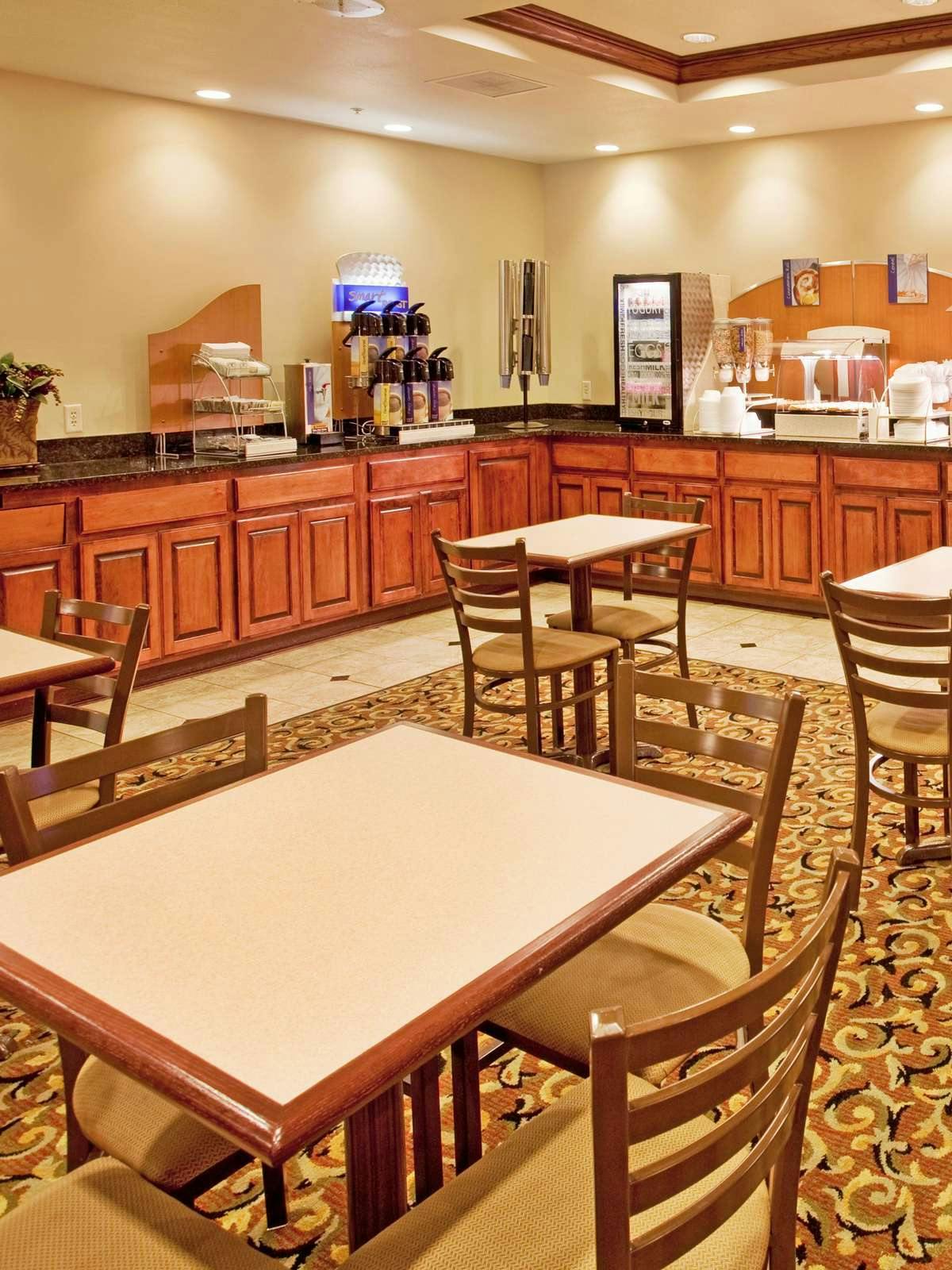 Hotel Holiday Inn Express Hotel & Suites Cherry Hills photo 5