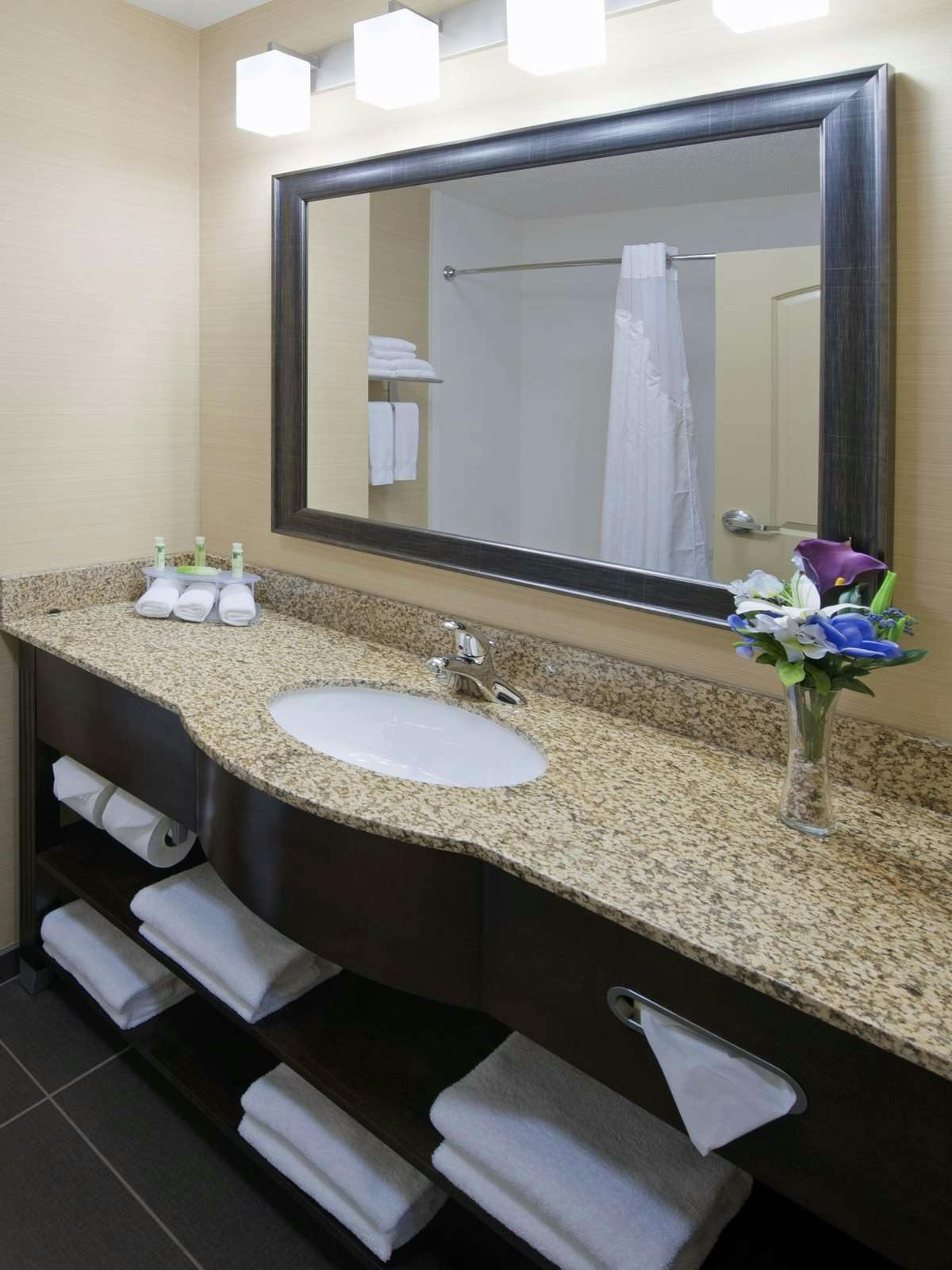 Hotel Holiday Inn Express Hotel & Suites Clearfield photo 3