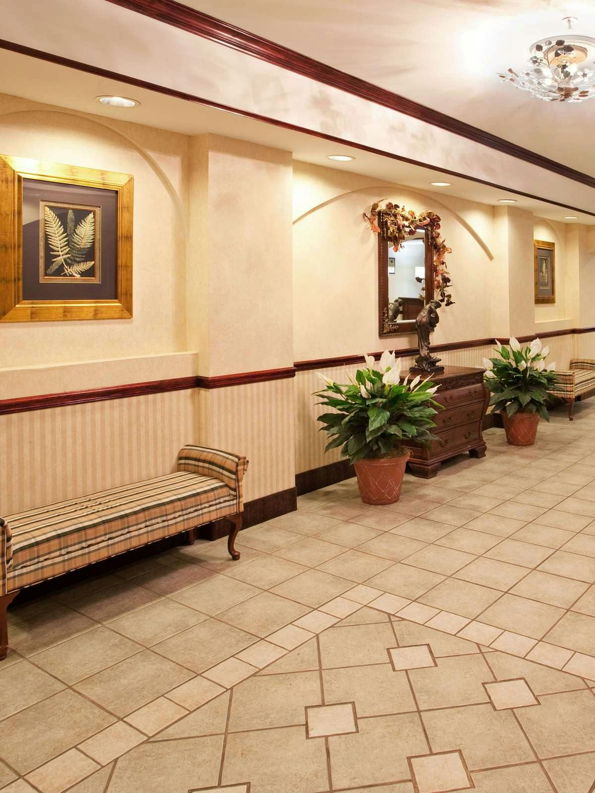 Hotel Holiday Inn Express Hotel & Suites Circleville photo 3