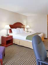 Hotel Holiday Inn Express Hotel & Suites Circleville photo 1