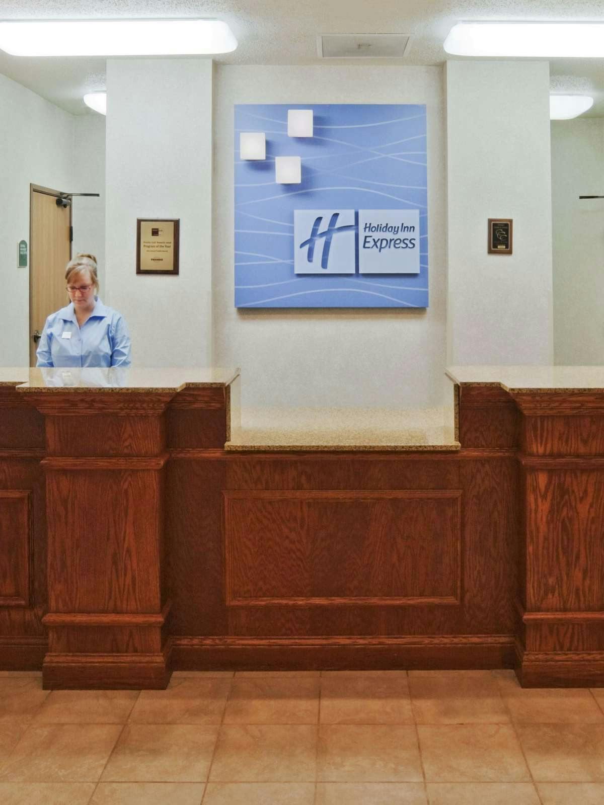 Hotel Holiday Inn Express Hotel & Suites Chickasha photo 4