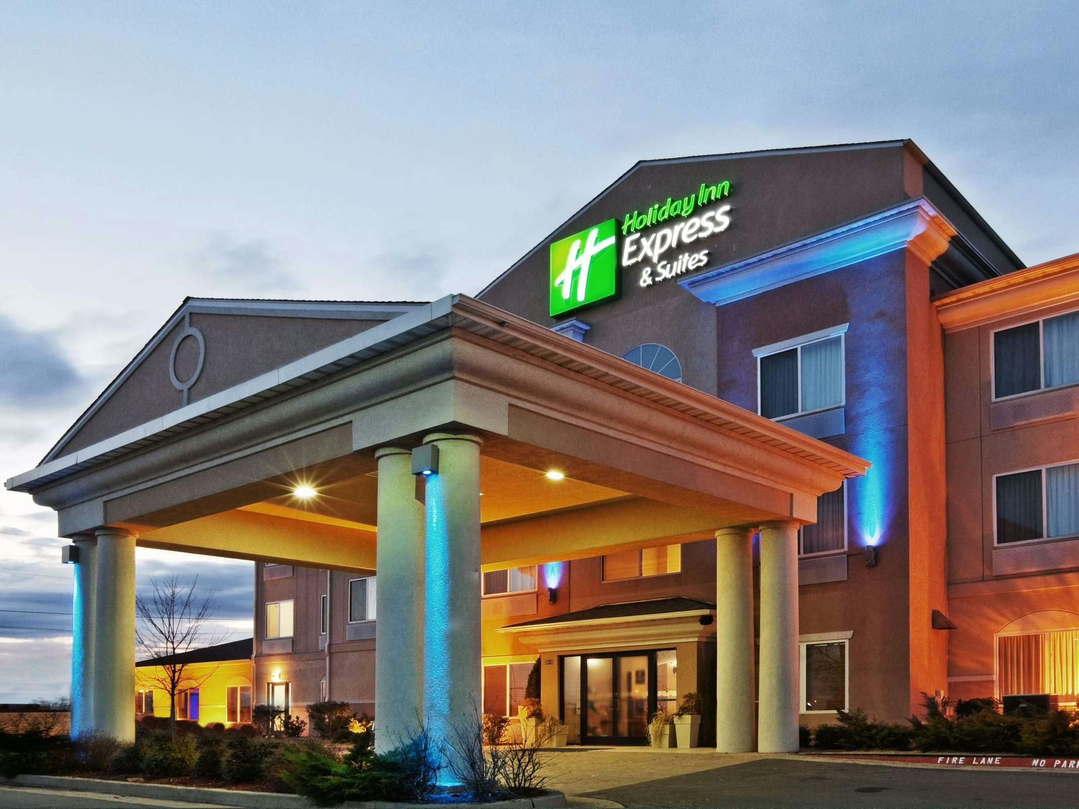 Holiday Inn Express Hotel & Suites Chickasha