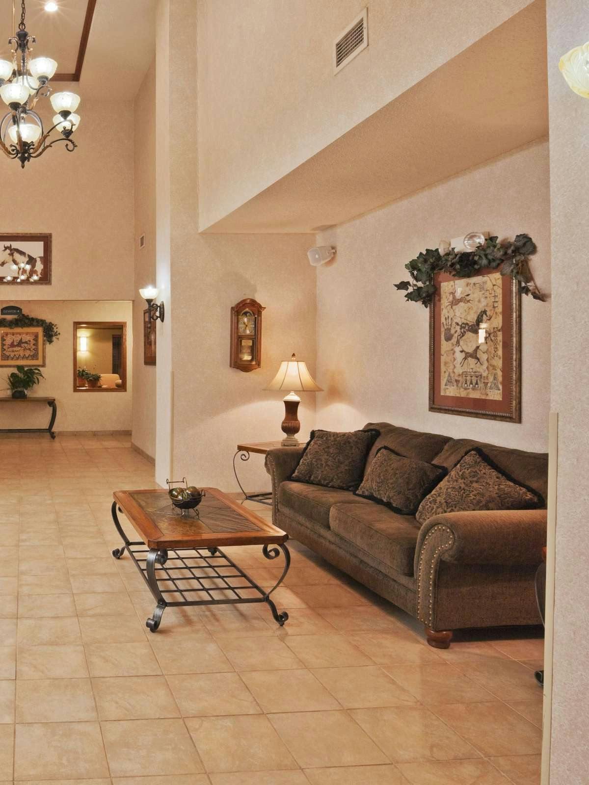 Hotel Holiday Inn Express Hotel & Suites Chickasha photo 3